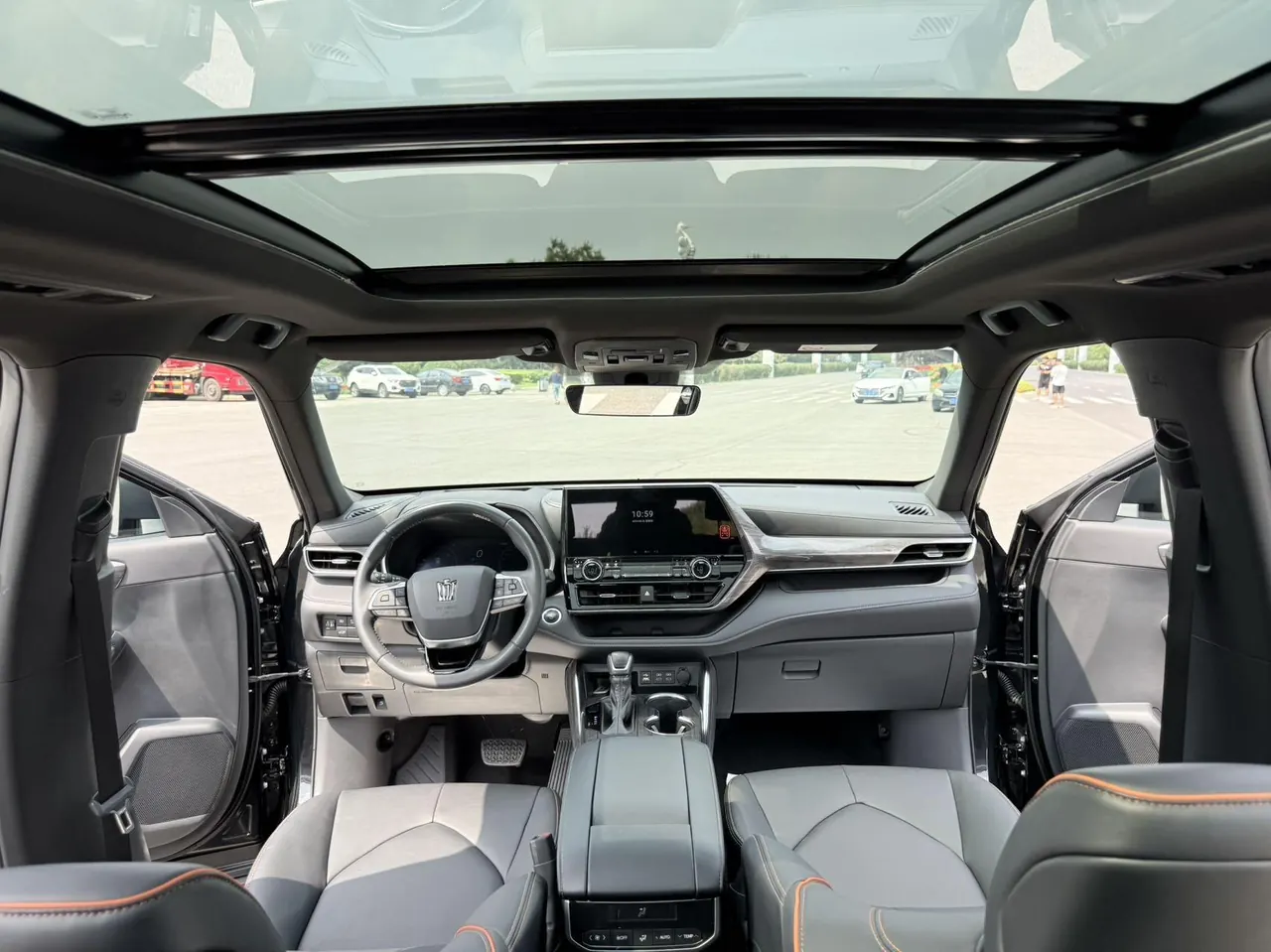 Toyota 2024 Crown Land Release HEV 2.5 Stepless Four-wheel Drive Premium Edition Automatic Gear 8