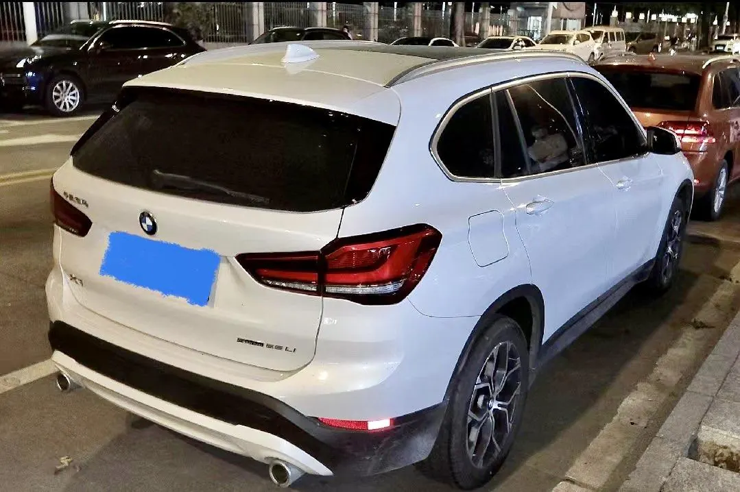 BMW 2021 X1 sDrive25Li 2.0T Leading Automatic Gear 2