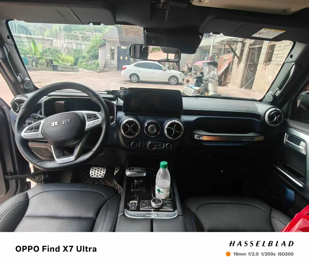 Beijing 2021 BJ40 2.0T four-wheel drive blade hero version chivalrous automatic gear 4