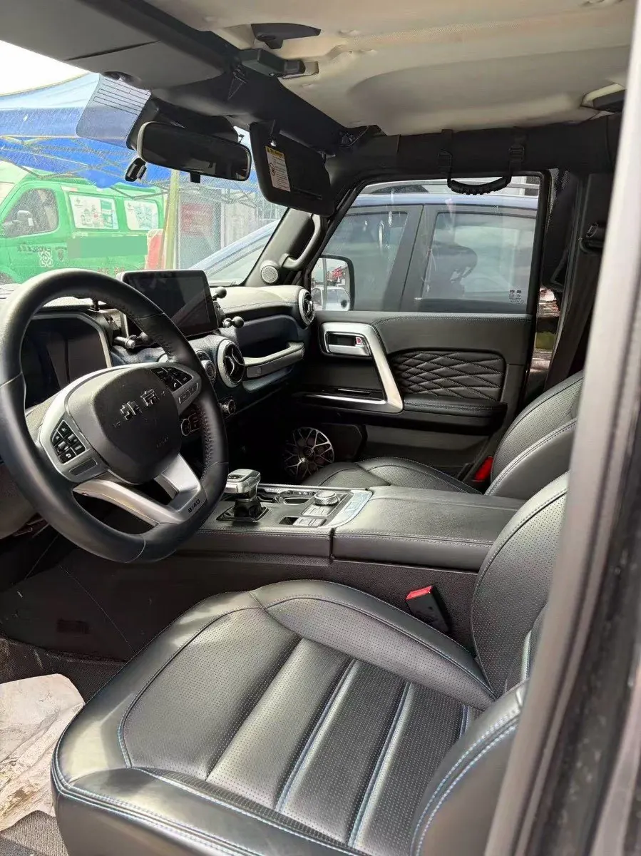 Beijing 2021 BJ40 2.0T four-wheel drive blade hero version chivalrous automatic gear 6