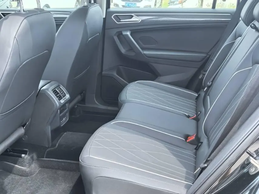 Volkswagen 2025 Tiguan L R-Line 2.0TSI 330TSI outstanding two-wheel drive R-Line Long Yao version automatic gear 8