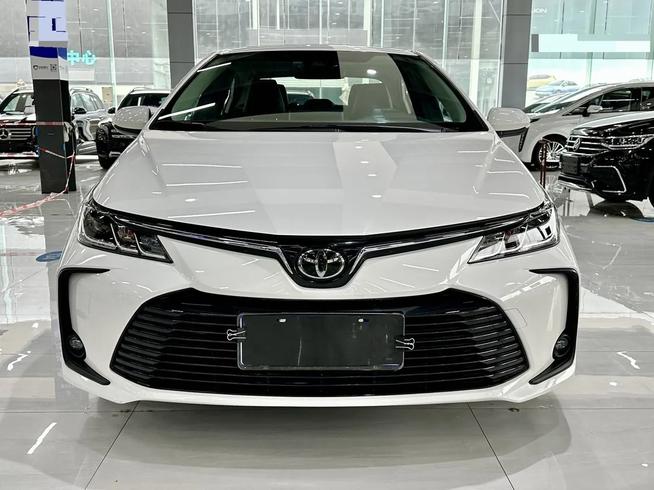 Toyota 2021 corolla 1.2T stepless elite PLUS version of automatic gear 2