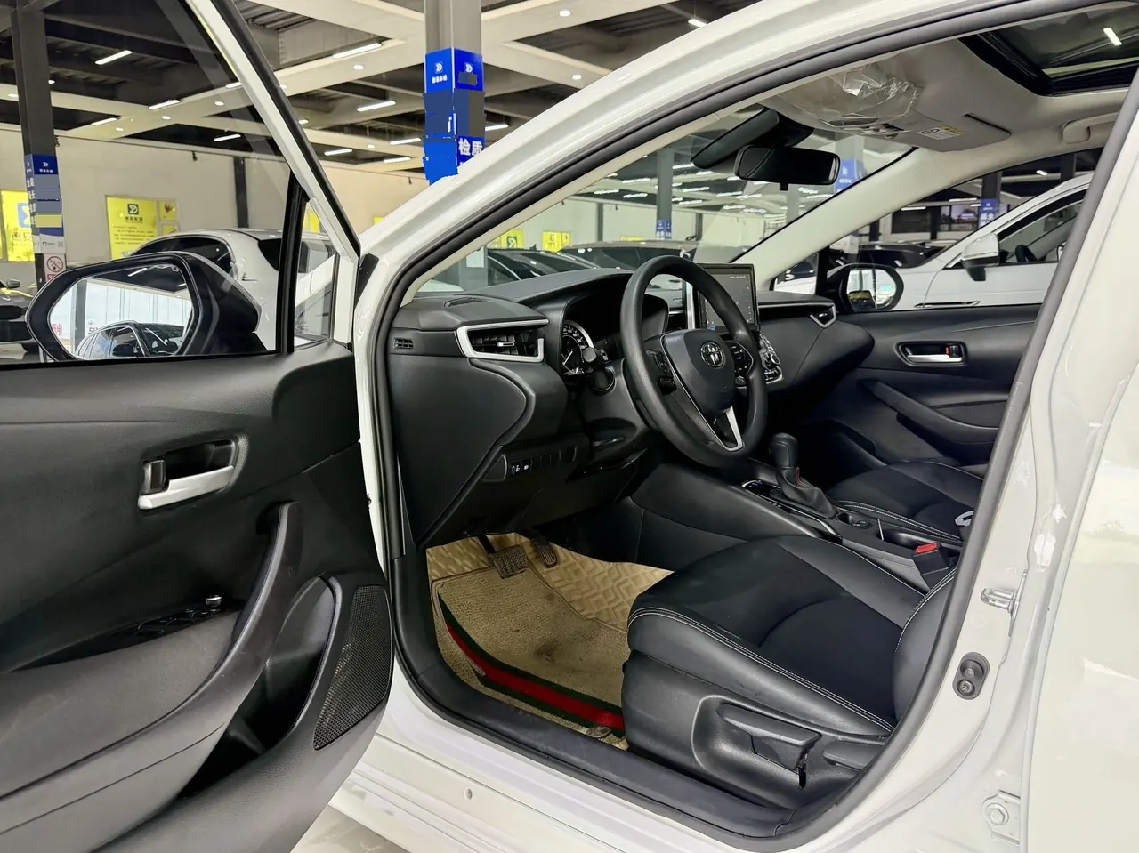 Toyota 2021 corolla 1.2T stepless elite PLUS version of automatic gear 4