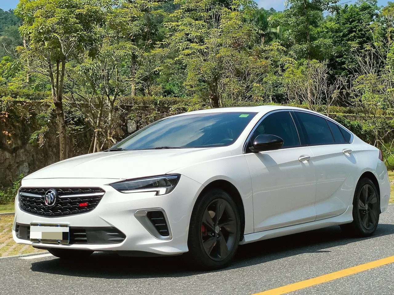 Open image lightbox: Buick 2021 Regal GS 2.0T 28T Elite Automatic Gear