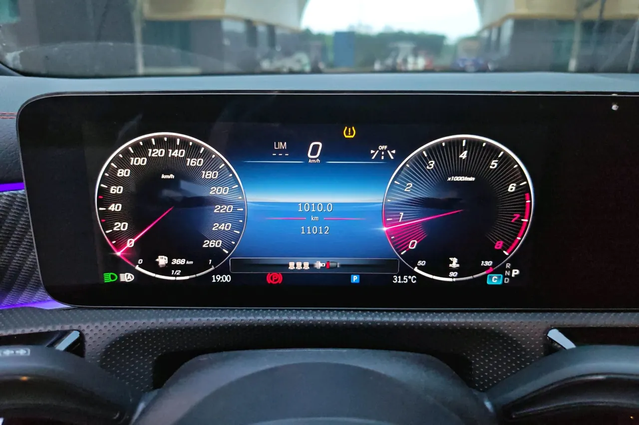 Mercedes Benz Class A 2025 A 200 L 1.3T Fashion Automatic Gear 12
