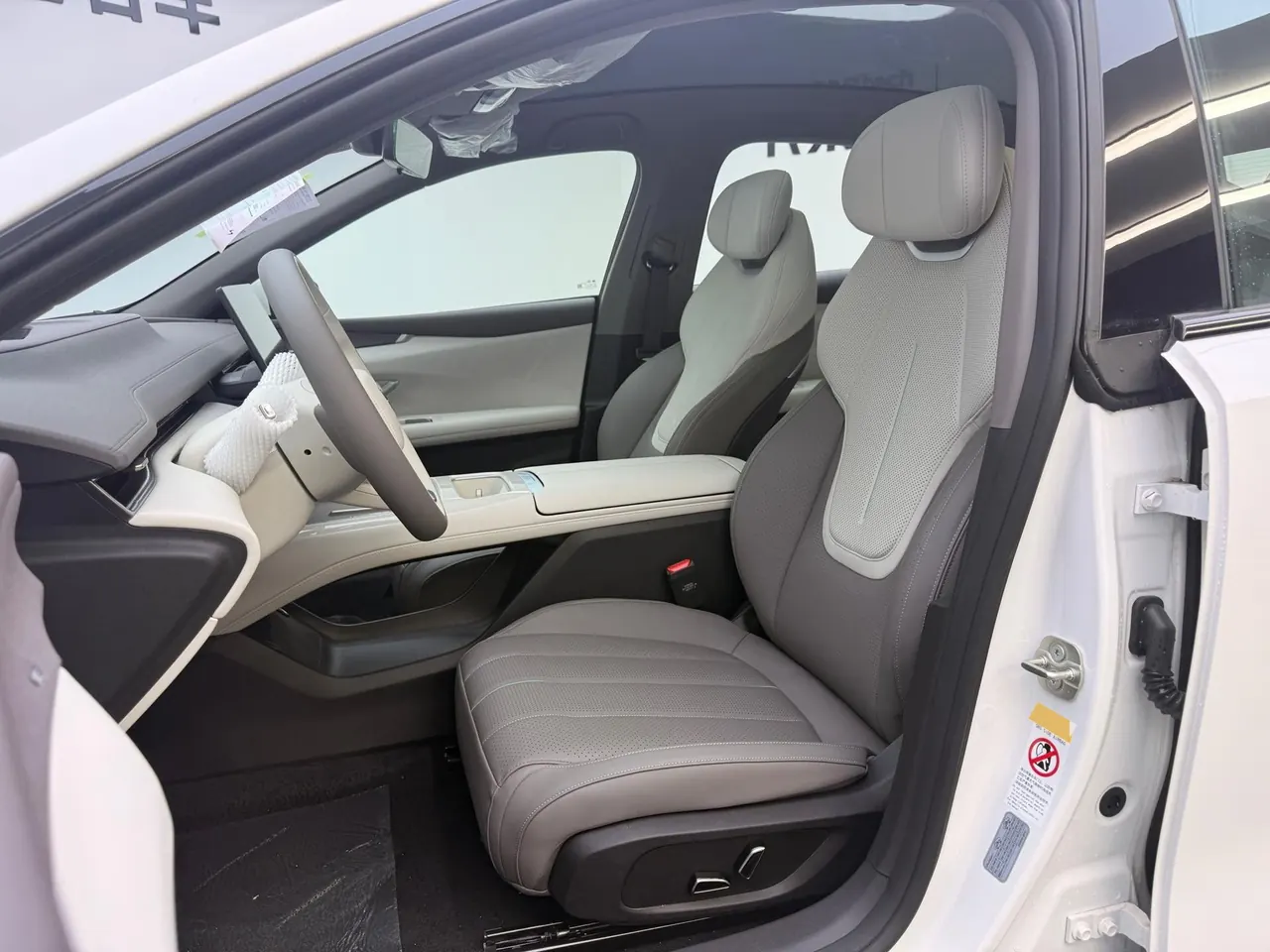 ChangAn Deepal 2026 L 07 240Ultra Huawei Gankun Zhijia ADS SE Edition Automatic Gear 4