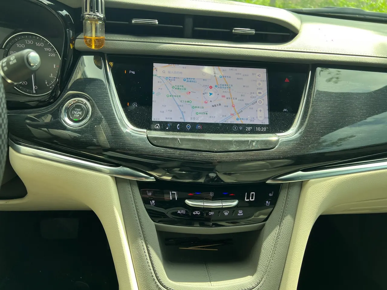 Cadillac 2022 XT6 48V 2.0T 6-seat four-wheel drive luxury automatic gear 3