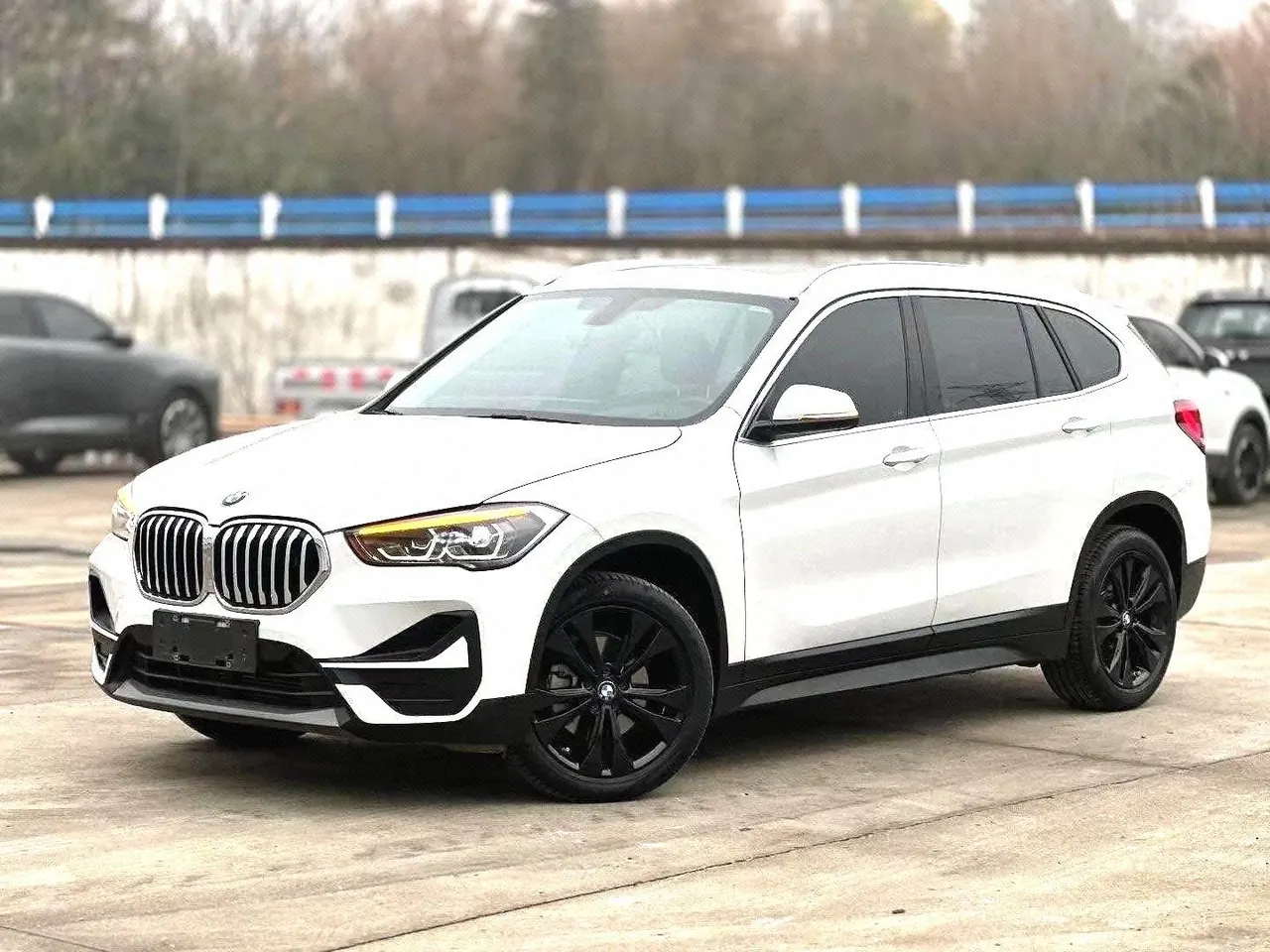 Open image lightbox: BMW 2021 X1 sDrive20Li 1.5T fashion automatic gear