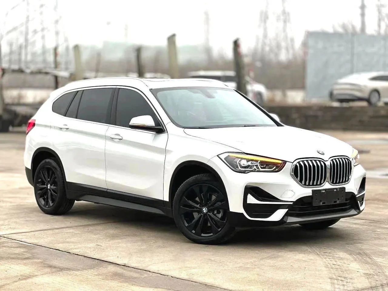 BMW 2021 X1 sDrive20Li 1.5T fashion automatic gear 3