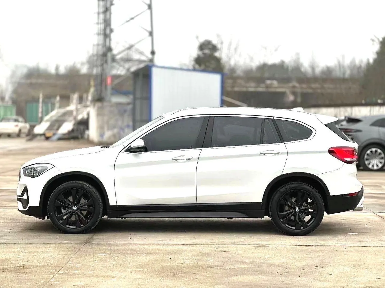 BMW 2021 X1 sDrive20Li 1.5T fashion automatic gear 8