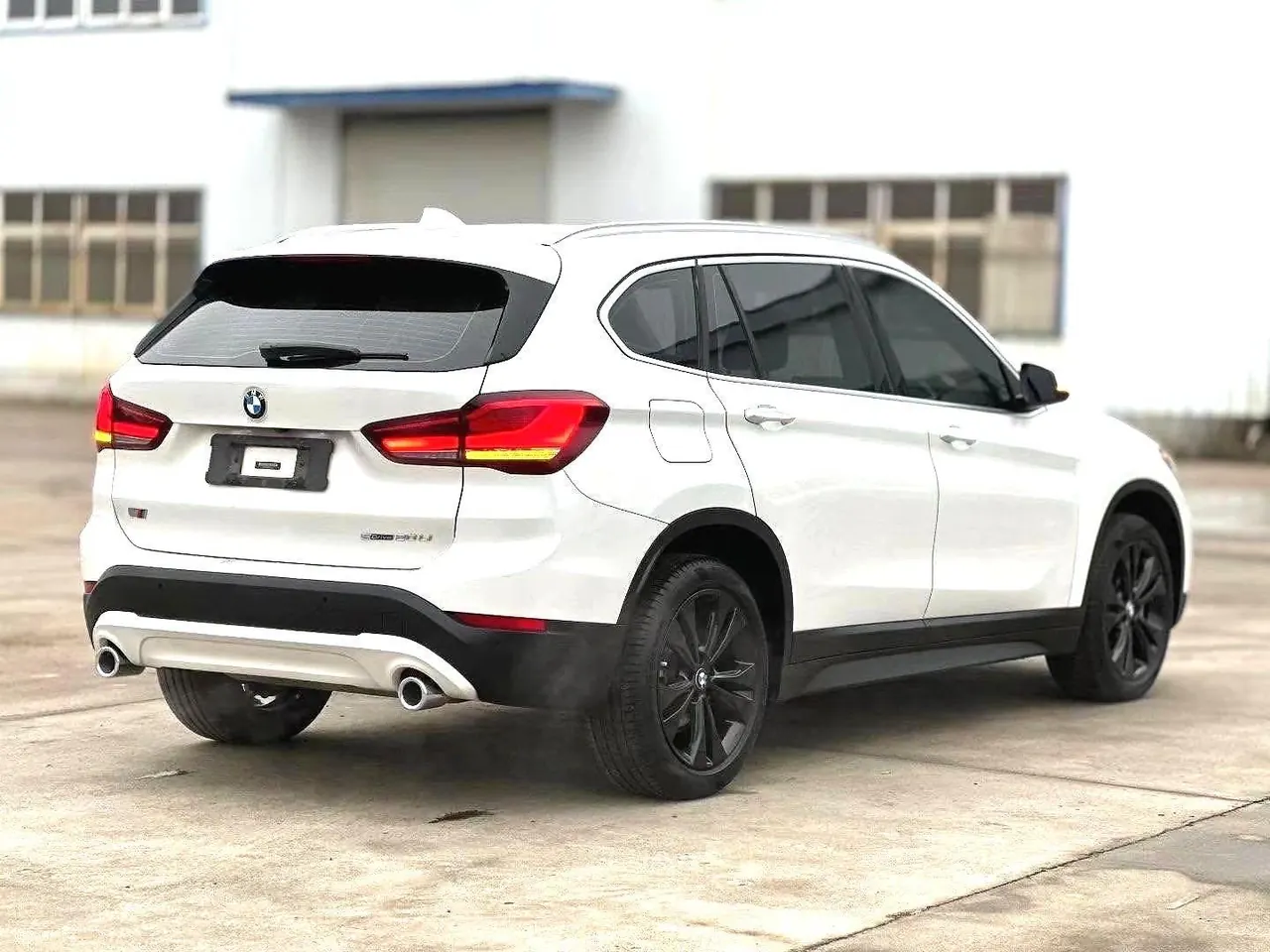 BMW 2021 X1 sDrive20Li 1.5T fashion automatic gear 9