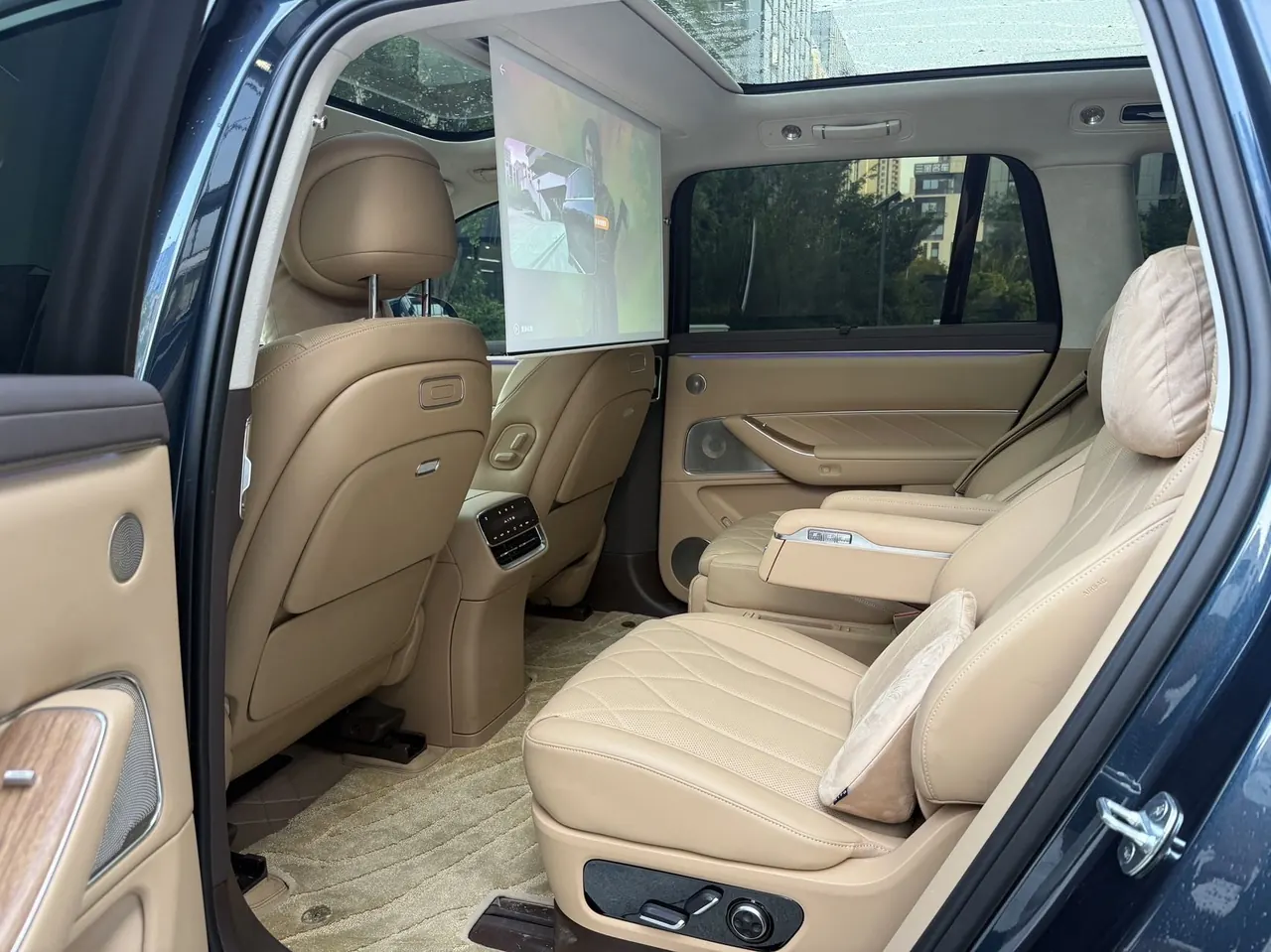 AITO 2025 AITO M8 Ultra 53.4kWh 6-seat automatic gear 6