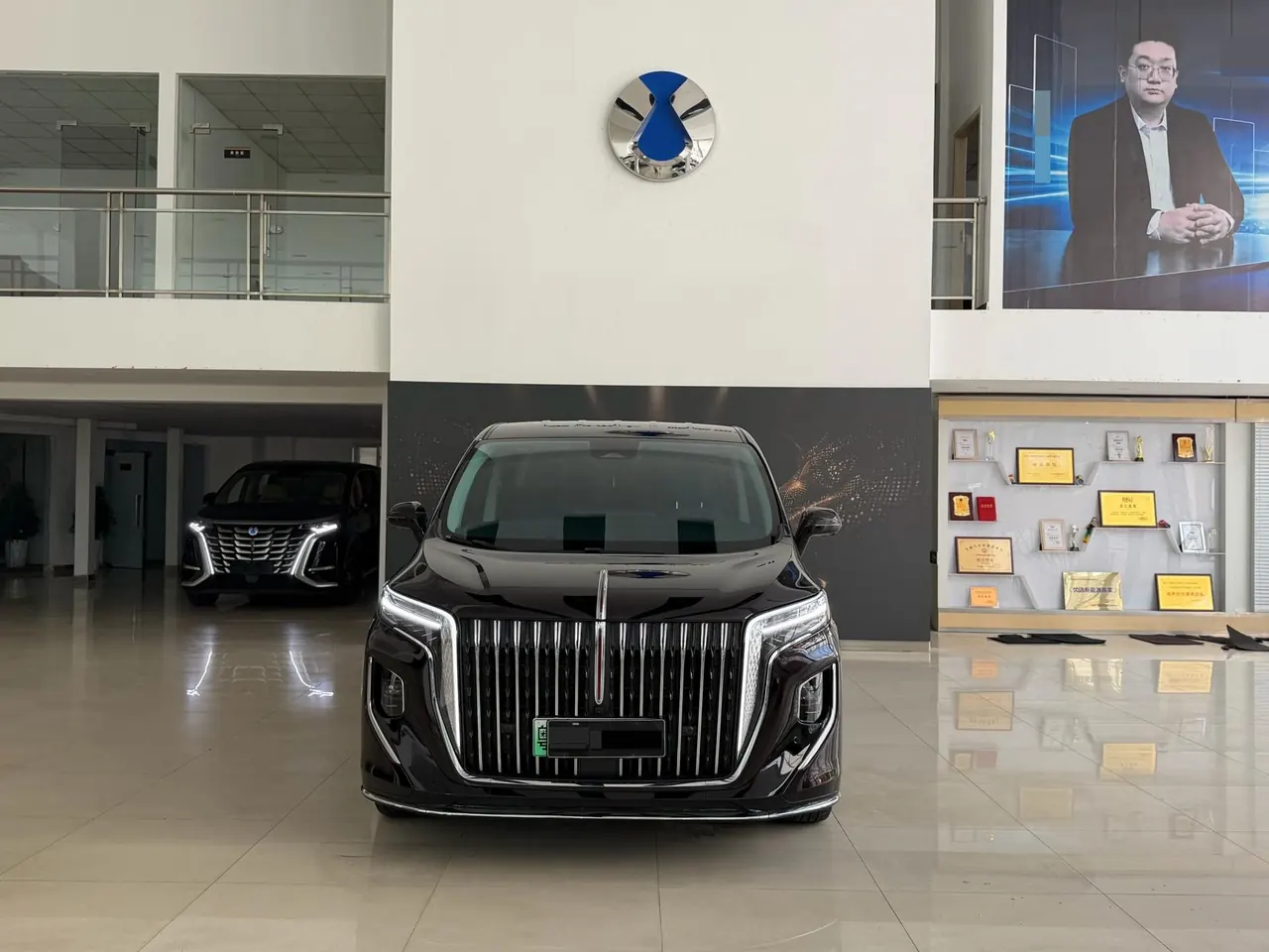 HongQi 2024 HQ9 PHEV 2.0T 4-wheel drive deluxe automatic gear 2