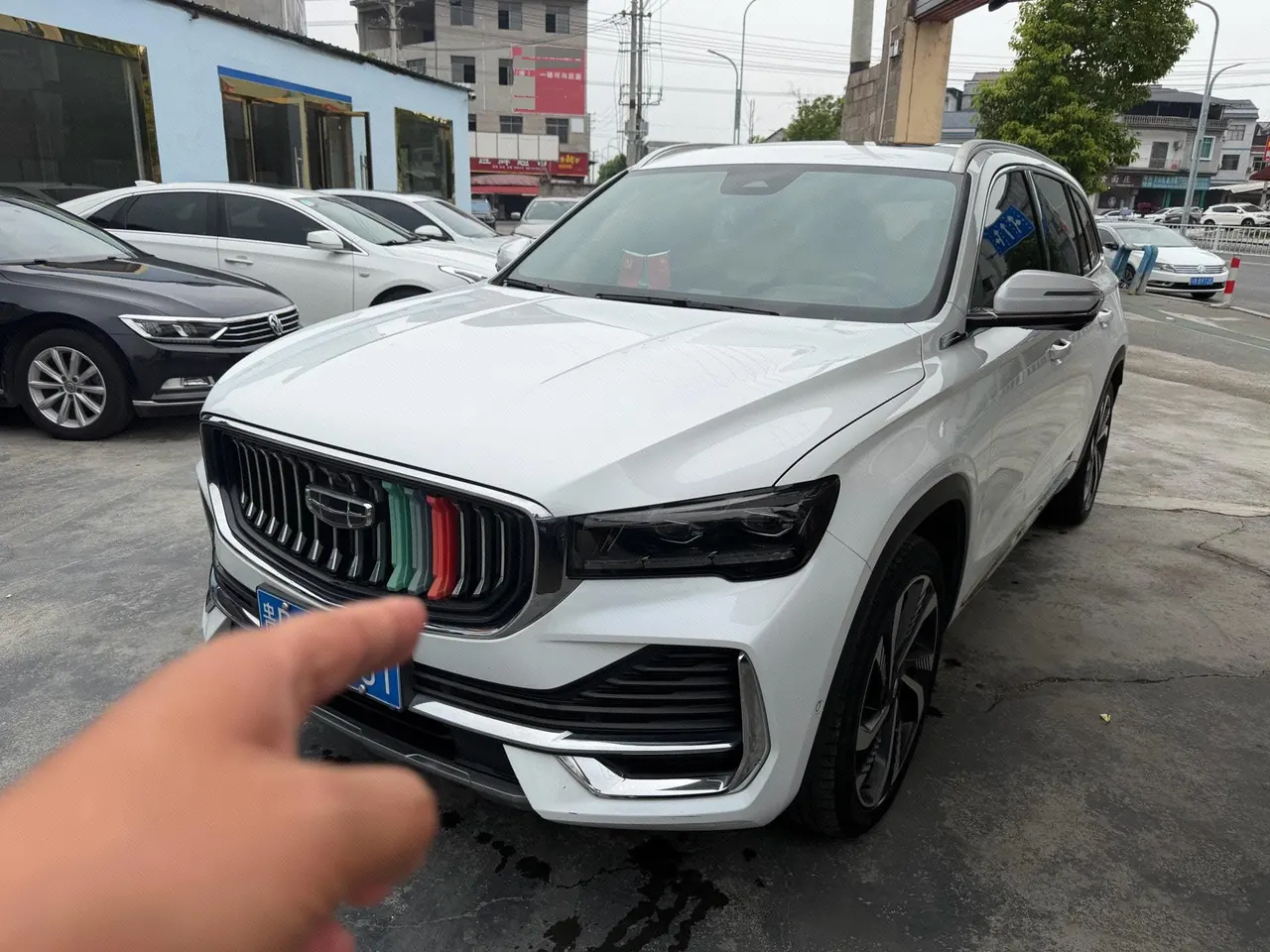 打开图片灯箱:Geely 2021 XingyueL (Monjaro) 2.0TD EVO two-wheel drive smart automatic gear