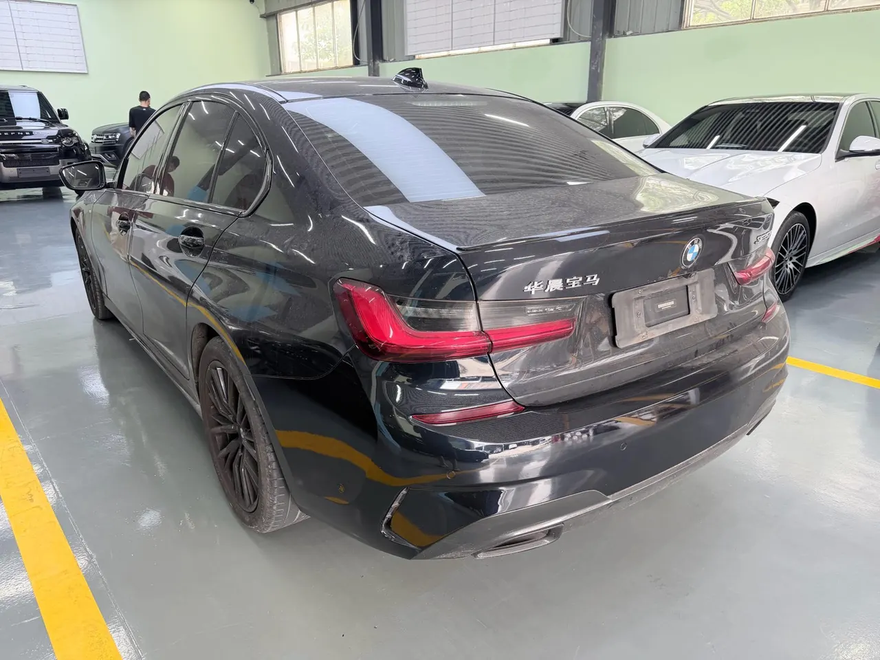 BMW 3 Series 2021 325i 2.0T M Sports Obsidian Night Kit (Changed) Automatic Gear 8