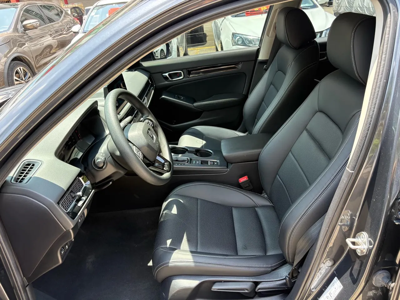 Honda 2022 Civic 1.5T Stepless 240TURBO Dynamic Automatic Gear 4