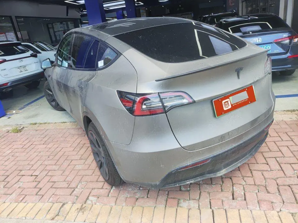 Tesla 2022 Model Y rear-wheel drive version (facelift) automatic gear 4