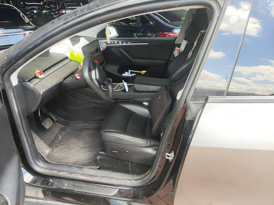 Tesla 2022 Model Y rear-wheel drive version (facelift) automatic gear 5