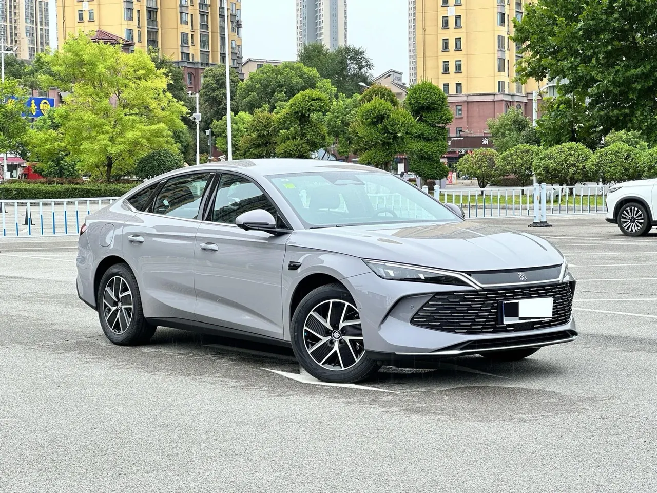 BYD 2026 Qin L DM-i 1.5 stepless 128KM leading automatic gear 3
