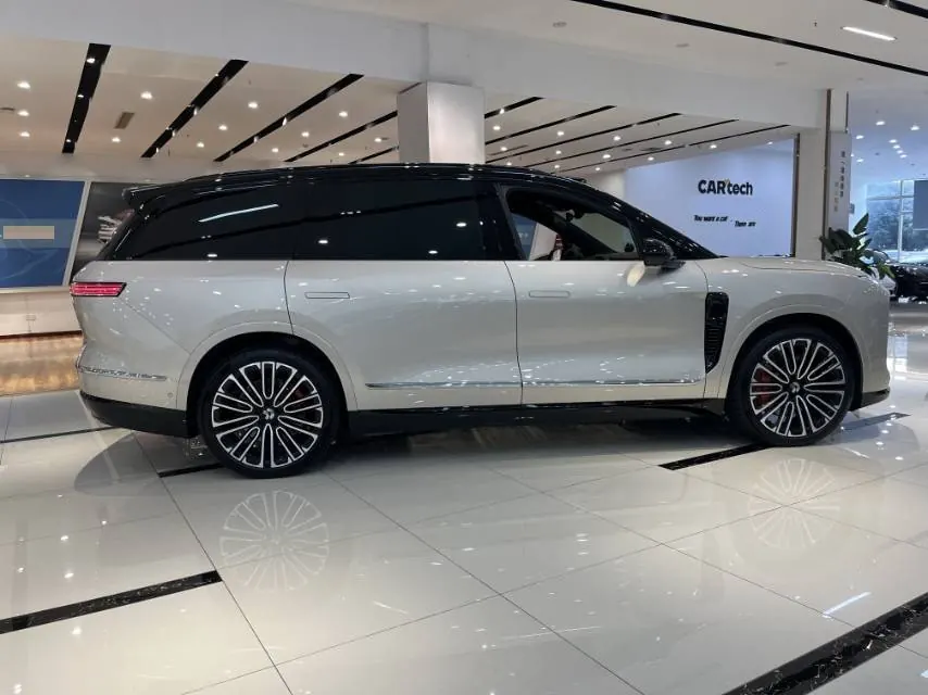 NIO 2026 ES8 6‑Seater Executive Signature Edition Automatic Transmission 3