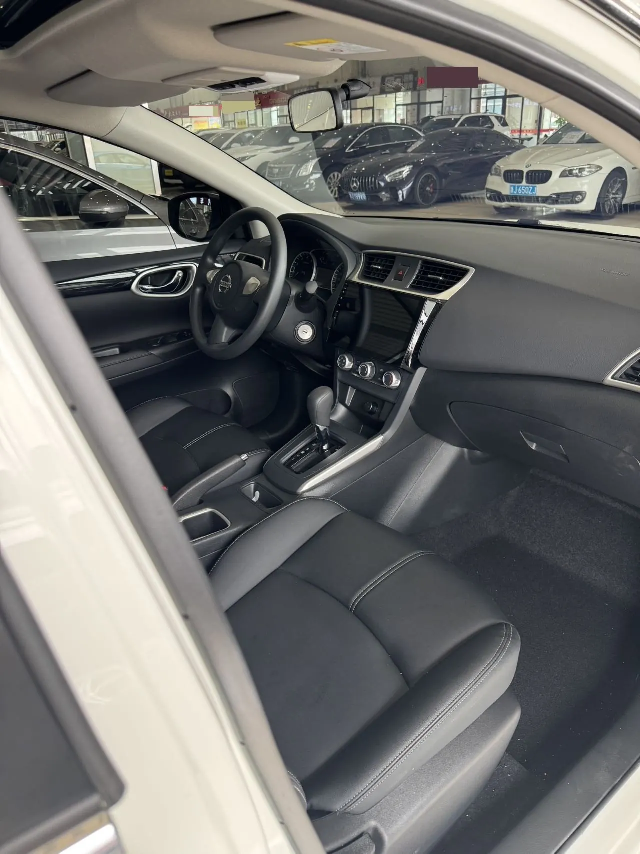 Nissan 2026 Sylphy Classic 1.6 Stepless XE Comfortable Sunroof Edition Automatic Gear 3
