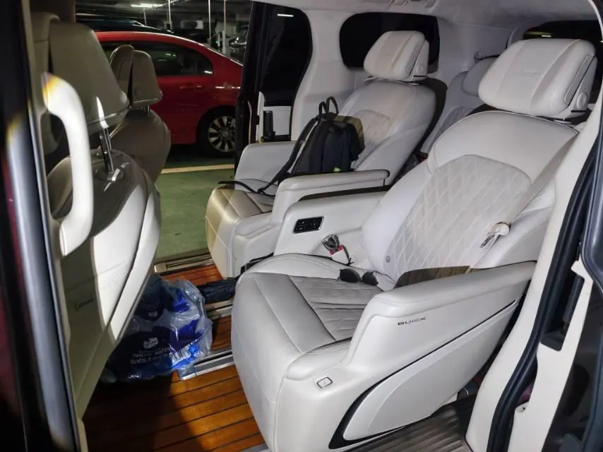 Buick 2022 GL8 Avenir 48V 2.0T Seven-seat Pro-Li Edition Automatic Gear 4