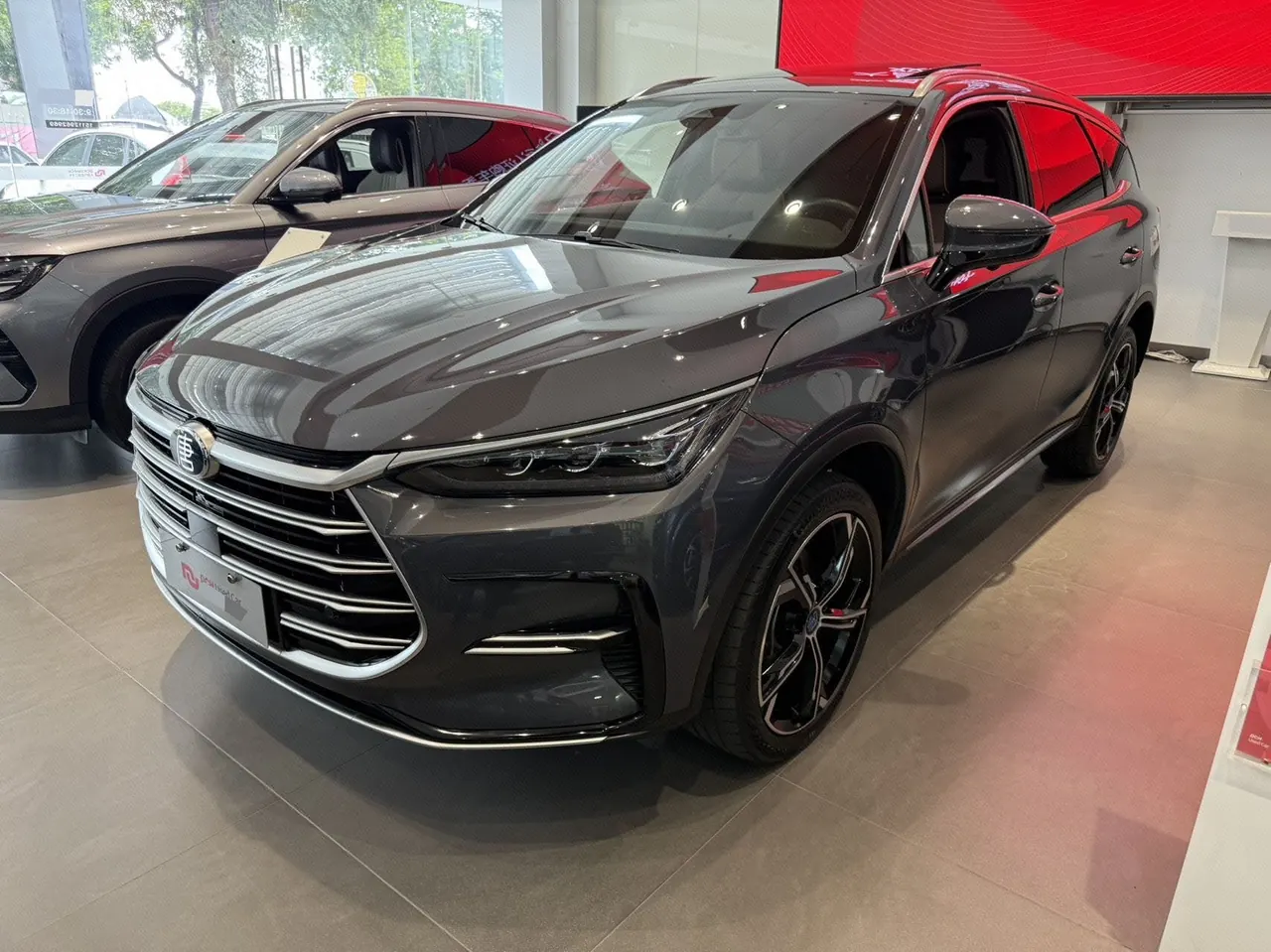 Open image lightbox: BYD Tang New Energy 2021 Tang DM-i 1.5T Stepless 112KM Honorable Automatic Gear