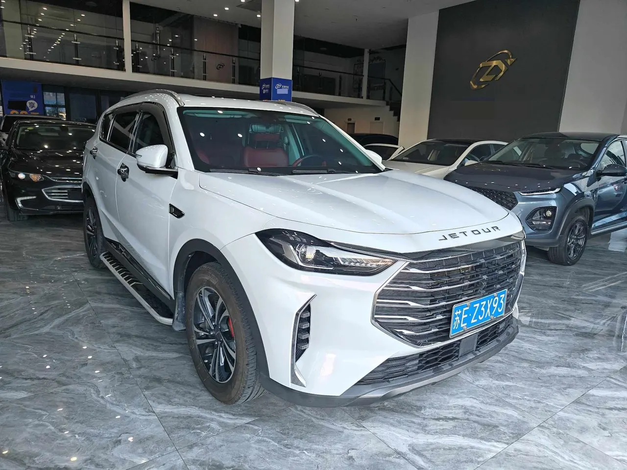 Jetour 2021 X70 PLUS 1.5T Mountain 7 Automatic Gear 3