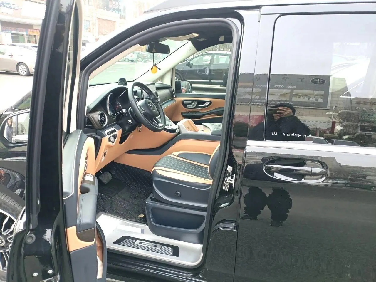 Mercedes Benz V 2022V 260 L 2.0T Deluxe Edition Automatic Gear 5