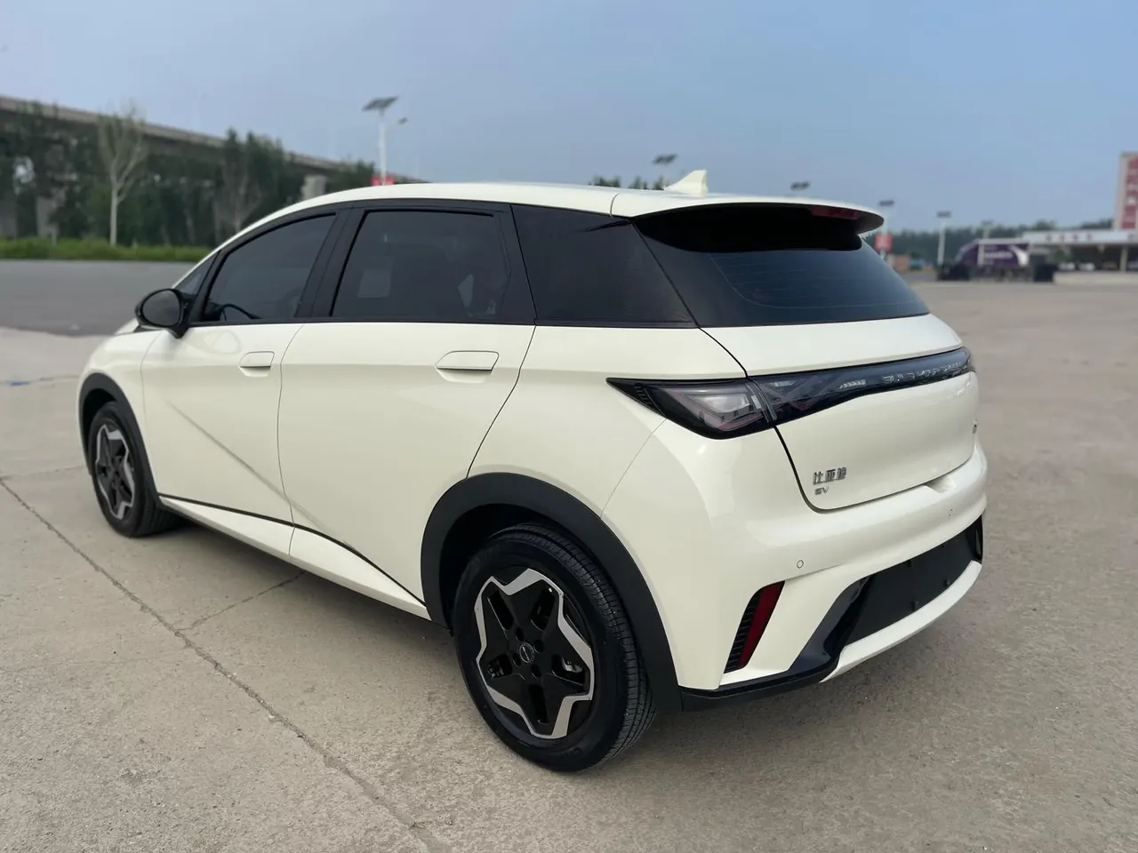 BYD 2021 Dolphin 405km Fashion Edition Automatic 7