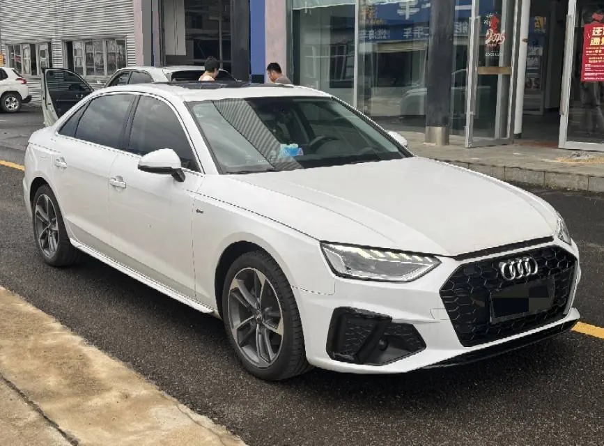 Audi 2020 A4L 2.0TFSI 40TFSI Fashion Dynamic Automatic 2