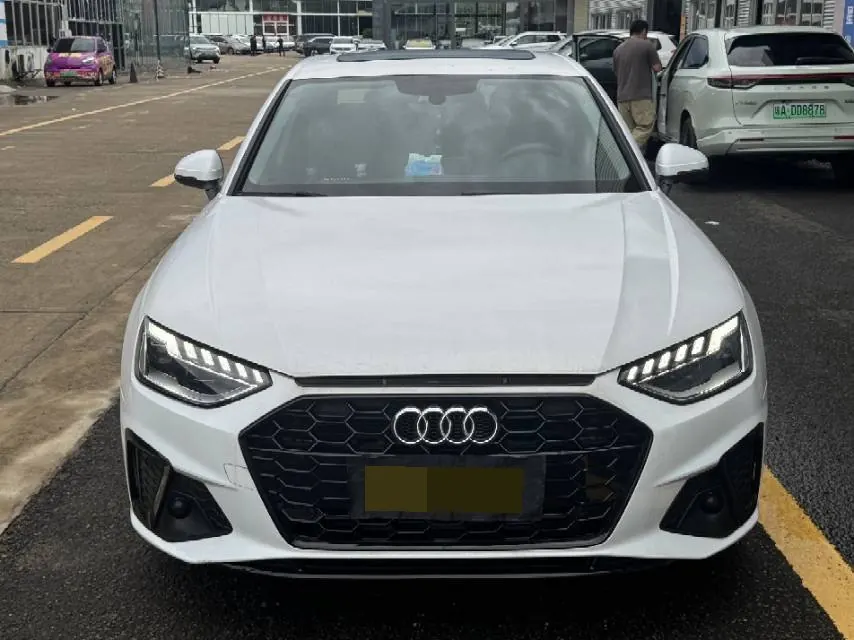 Audi 2020 A4L 2.0TFSI 40TFSI Fashion Dynamic Automatic 3