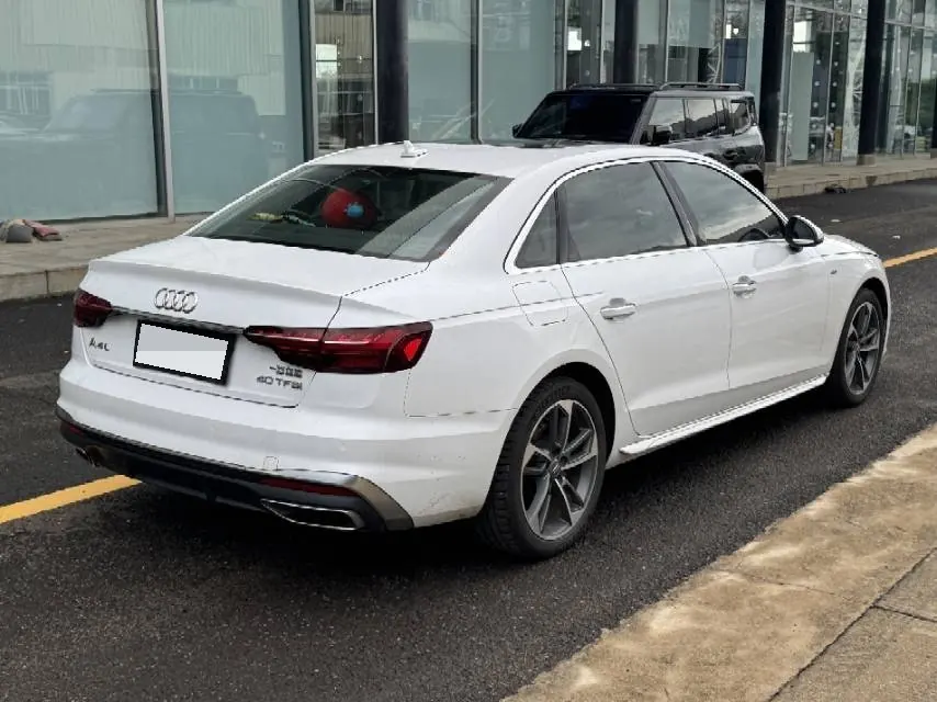 Audi 2020 A4L 2.0TFSI 40TFSI Fashion Dynamic Automatic 7
