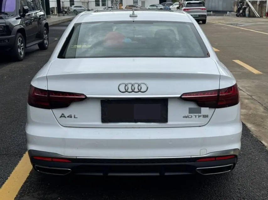 Audi 2020 A4L 2.0TFSI 40TFSI Fashion Dynamic Automatic 8