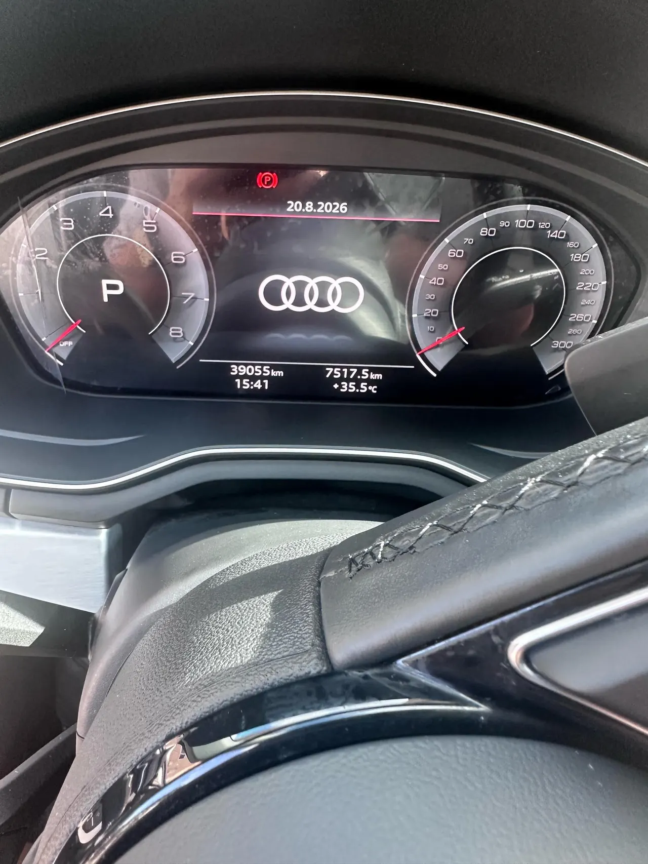 Audi 2022 A4L 2.0TFSI 40TFSI Deluxe Dynamic Automatic 5