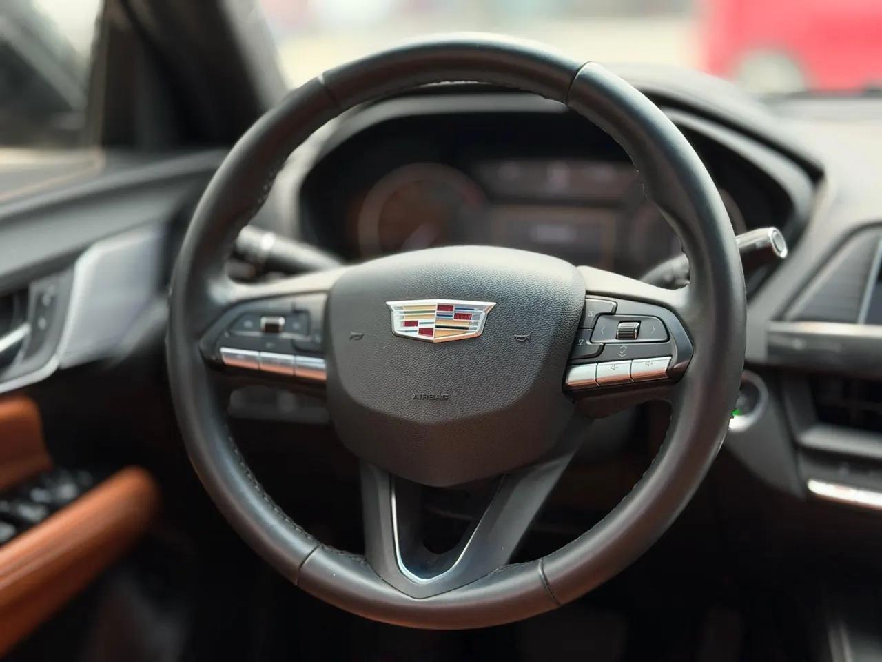 Cadillac 2021 CT4 2.0T 28T luxury automatic gear 12