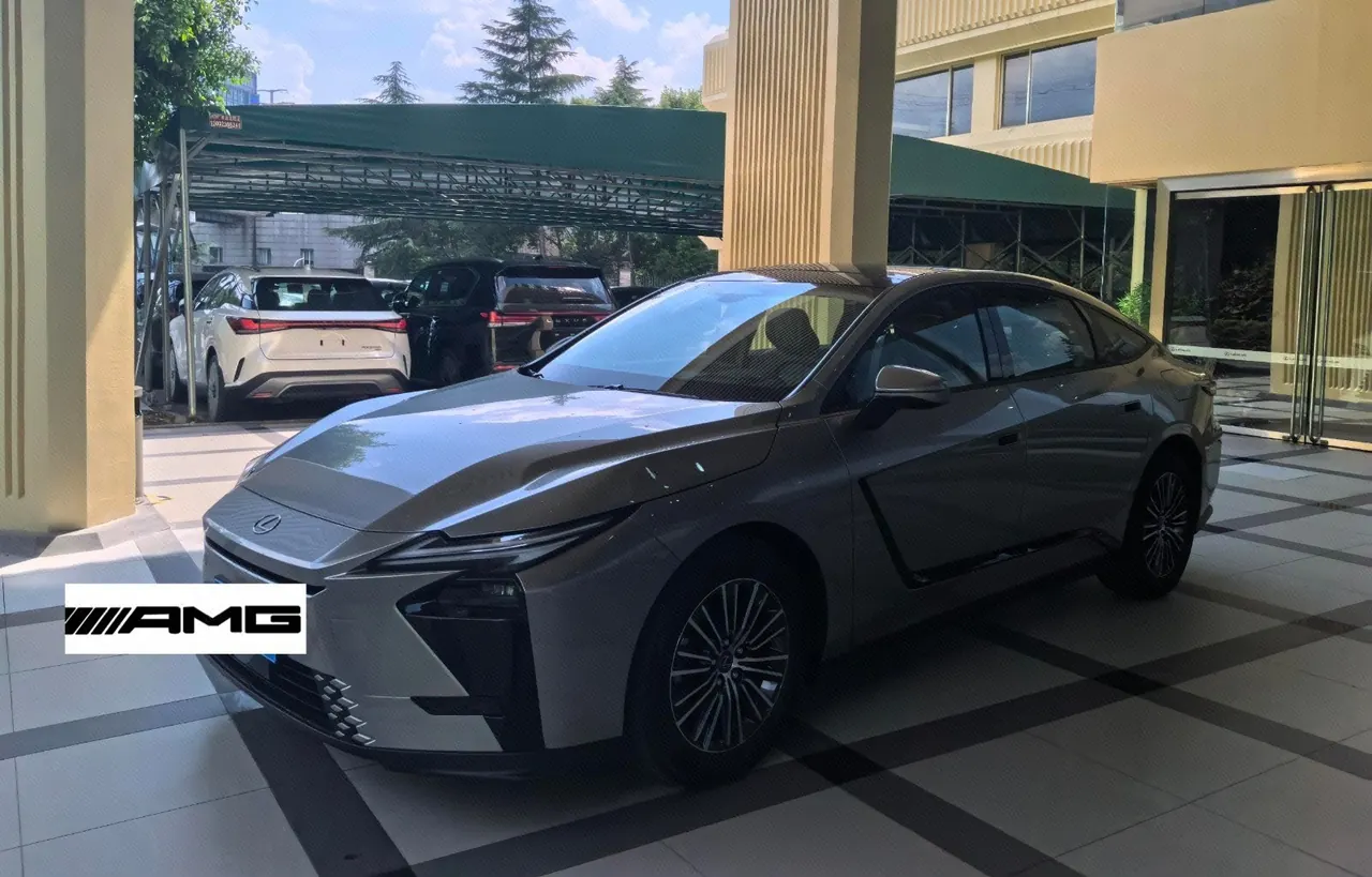 Open image lightbox: Lexus ES (Imported) 2026 ES300h 2.0 Stepless Automatic Gear