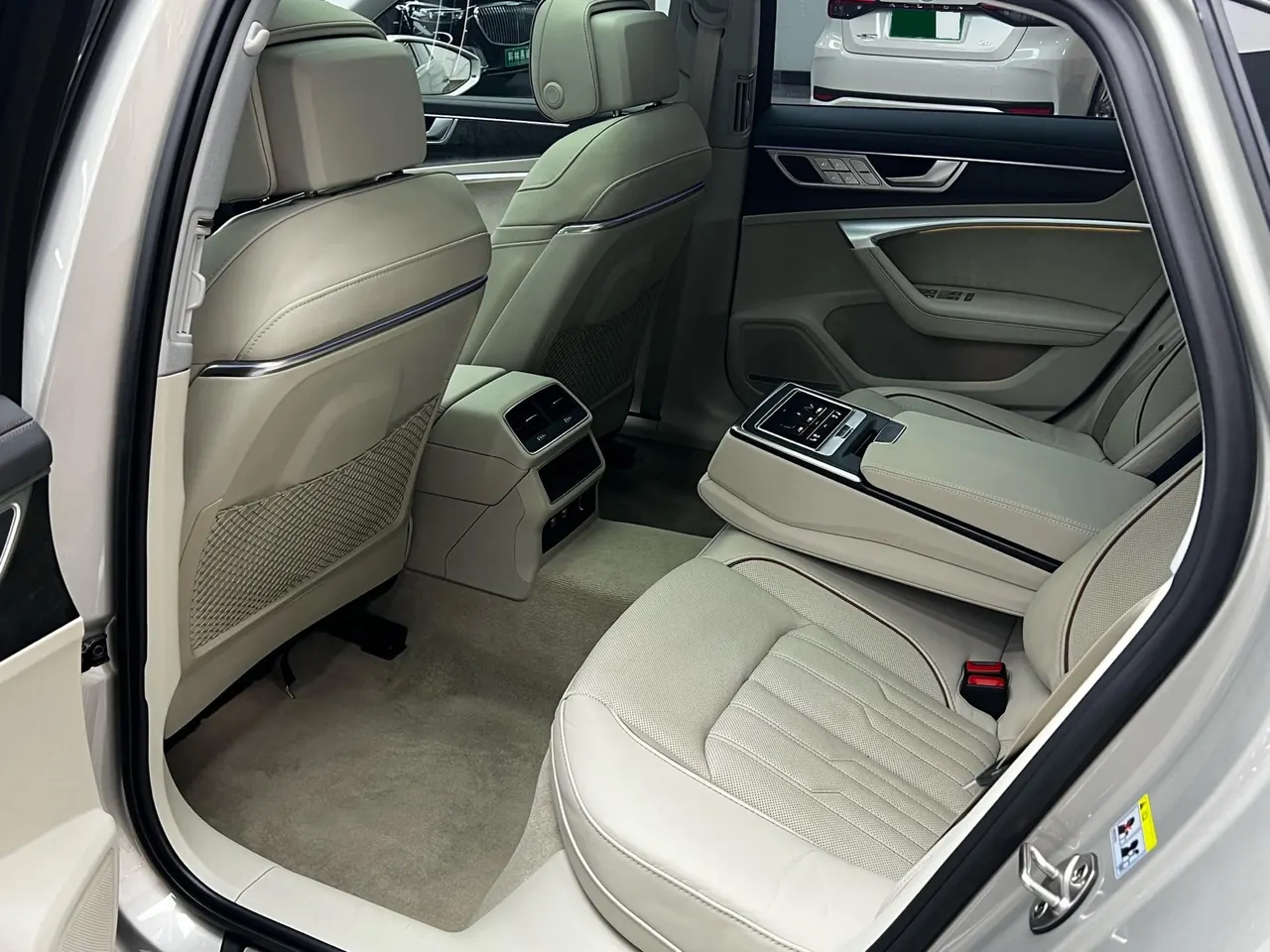 Audi 2021 A6L 48V 3.0TFSI 55TFSI Quattro Flagship Zhiya Automatic Gear 10