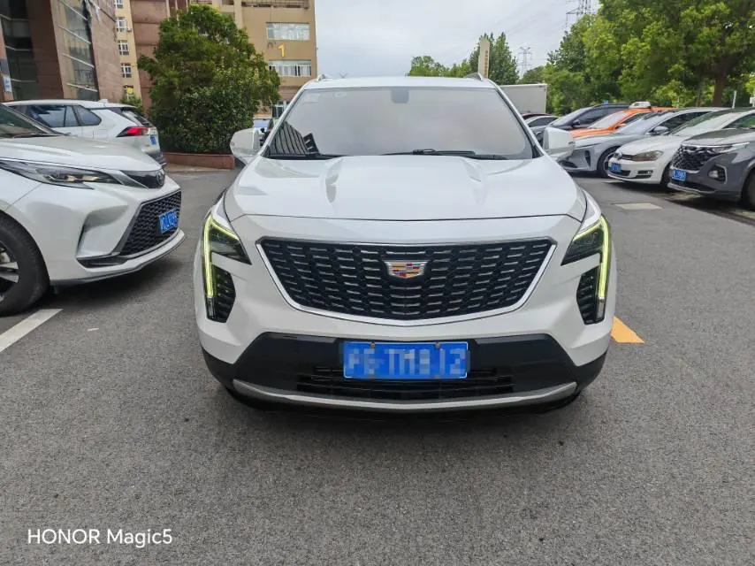 Cadillac 2020 XT4 2.0T 28T Two-Drive Leading Automatic Gear 2