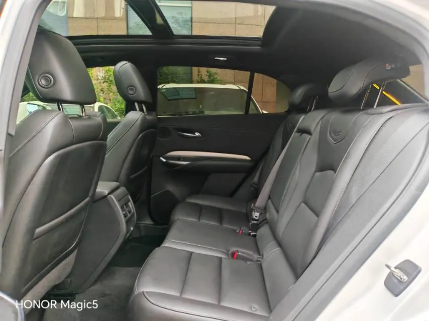 Cadillac 2020 XT4 2.0T 28T Two-Drive Leading Automatic Gear 7