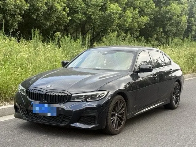 打开图片灯箱:BMW 3 Series 2020 325Li 2.0T M Sports Obsidian Night Edition Automatic Gear