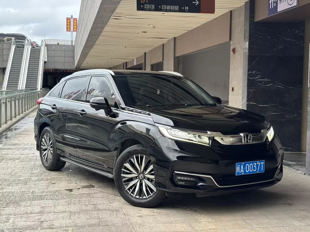 Honda 2020 crown road 2.0T 370TURBO four-wheel drive exclusive edition two-color automatic gear 3