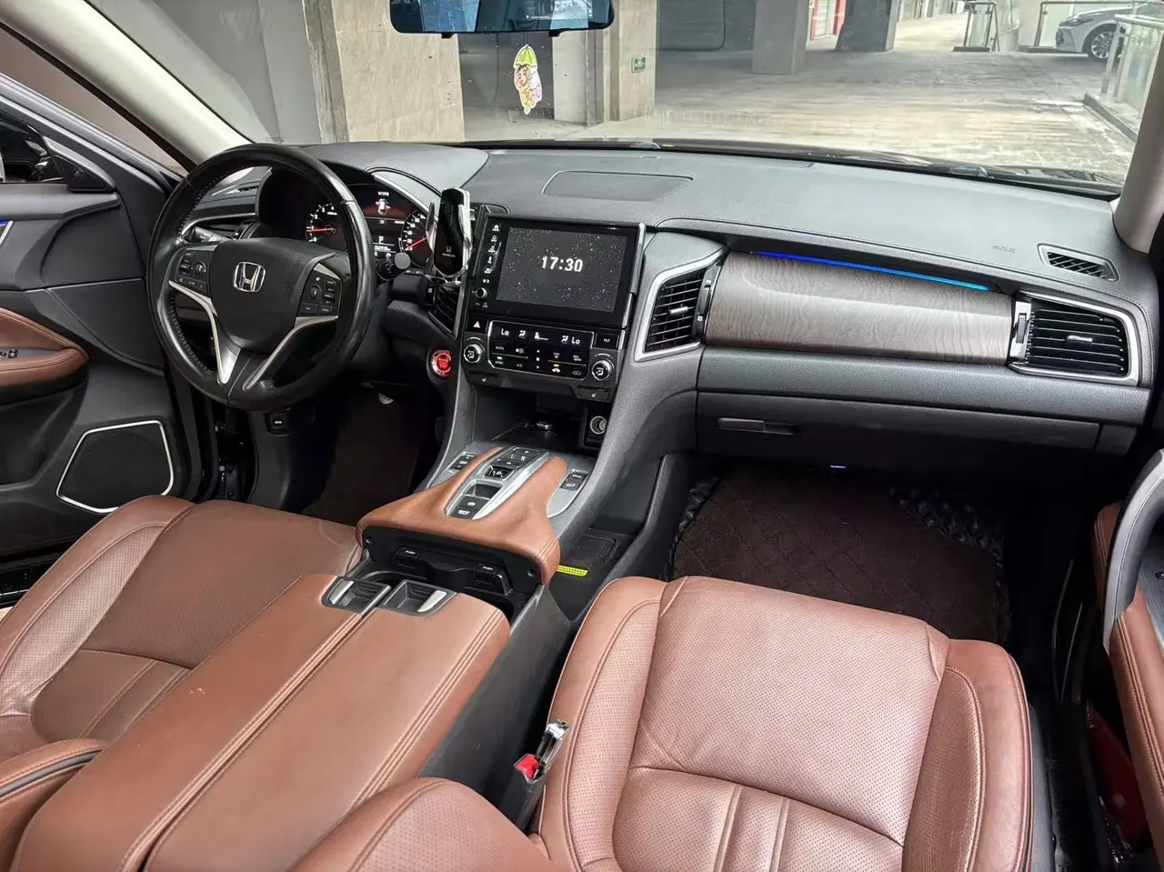 Honda 2020 crown road 2.0T 370TURBO four-wheel drive exclusive edition two-color automatic gear 6