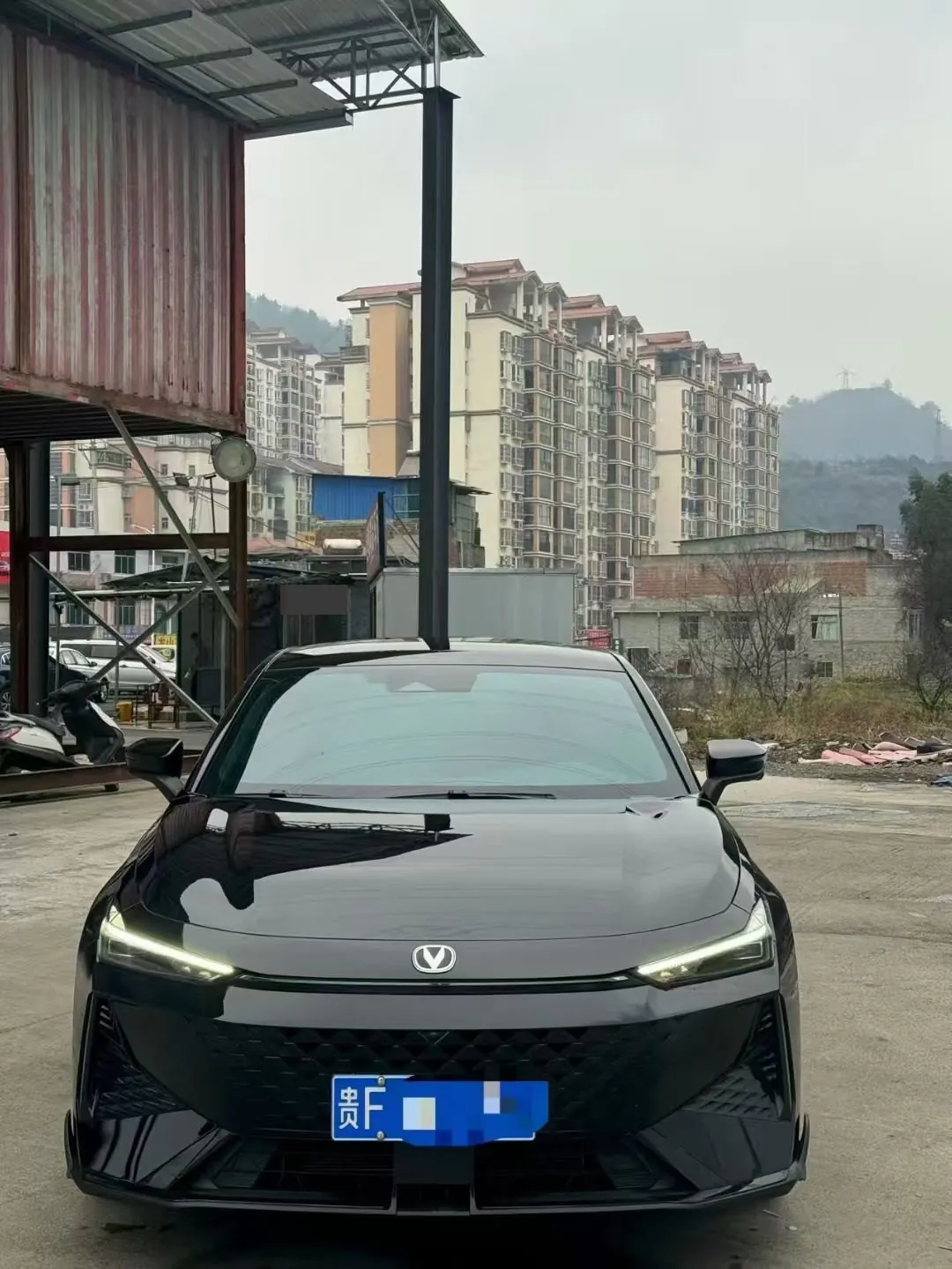 ChangAn 2024 UNI-V 1.5T Smart Pilot Automatic Gear 2
