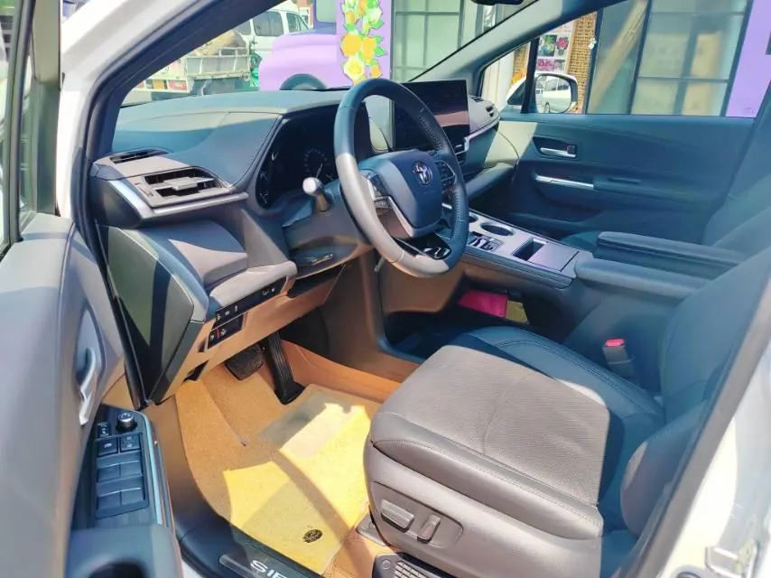 Toyota 2021 Sai 2.5 Stepless Premium Edition Automatic Gear 13