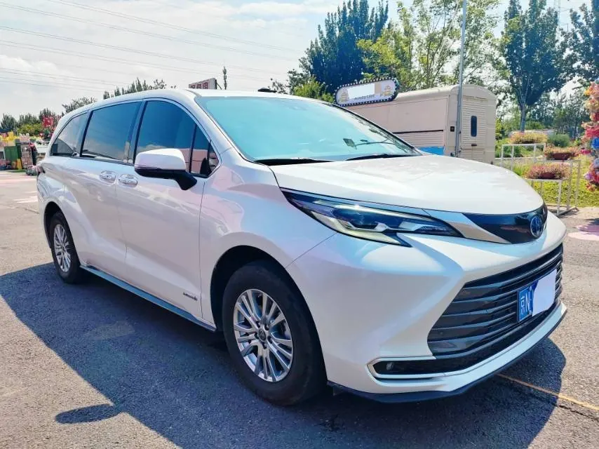 Toyota 2021 Sai 2.5 Stepless Premium Edition Automatic Gear 2
