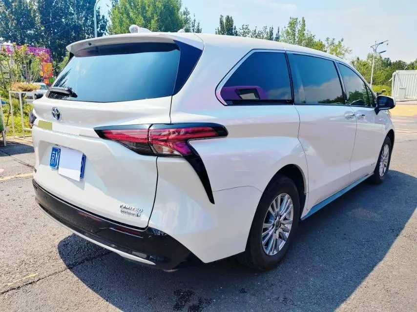 Toyota 2021 Sai 2.5 Stepless Premium Edition Automatic Gear 3
