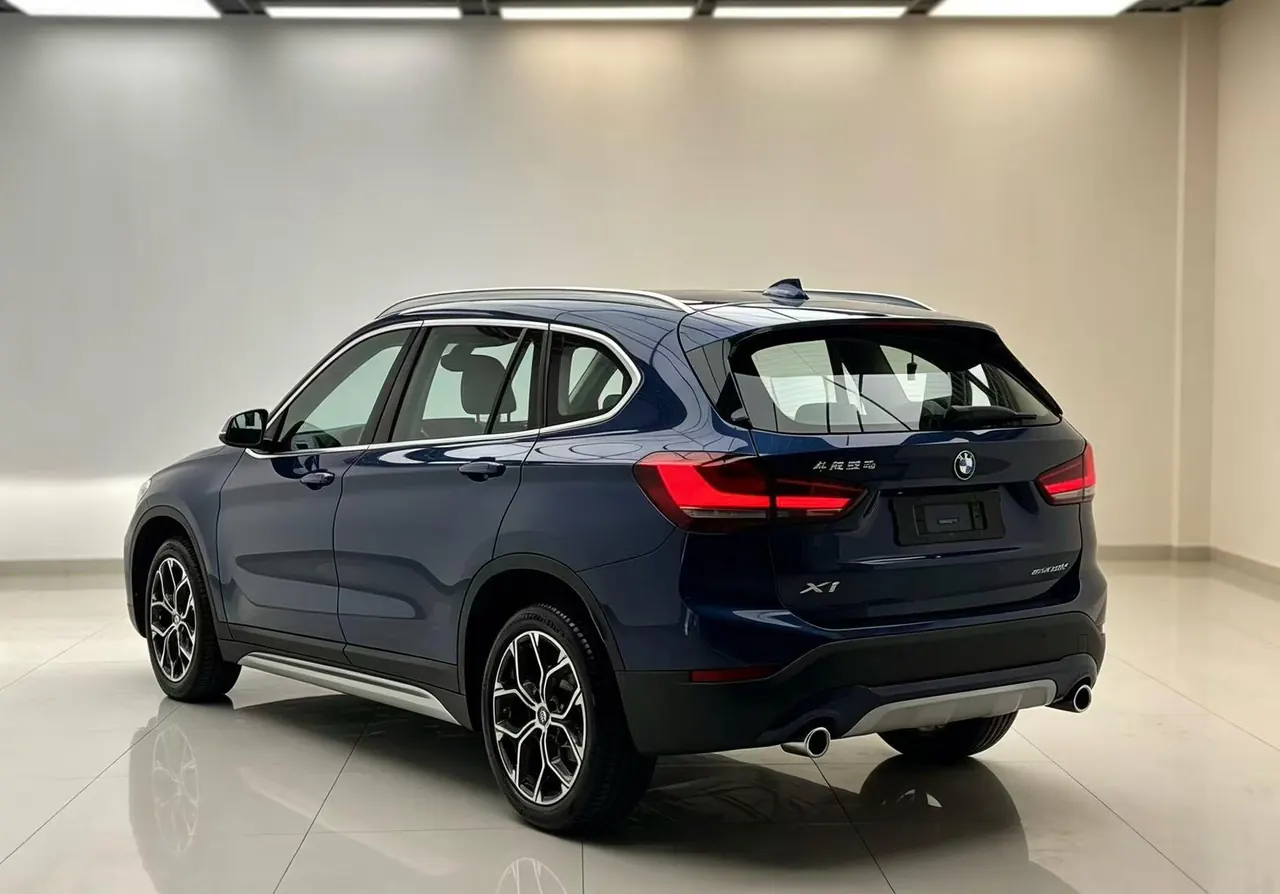 BMW 2022 X1 sDrive20Li 1.5T exclusive automatic gear 3