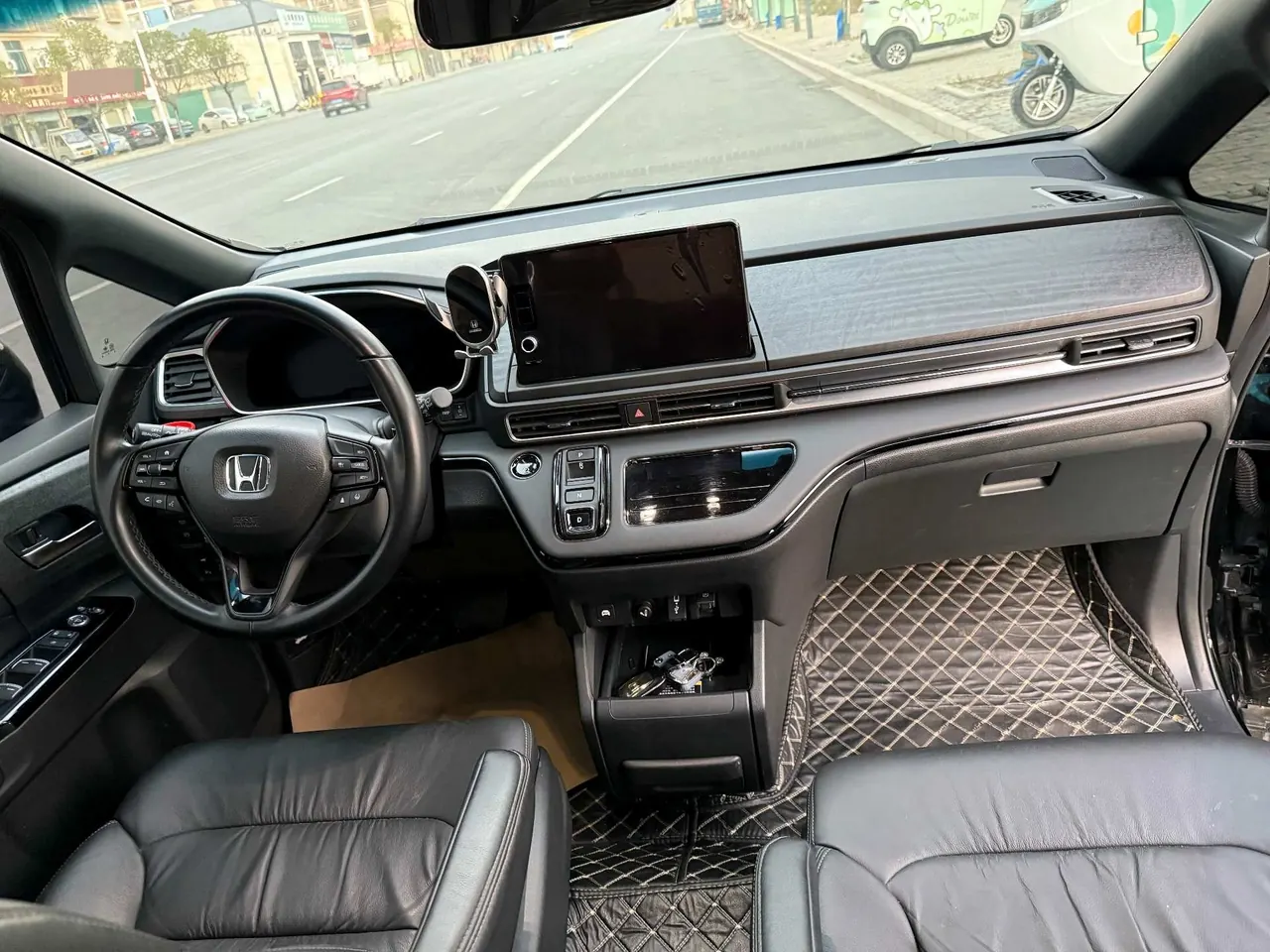 Honda 2024 Alishen e:HEV 2.0 Stepless Deluxe Automatic Gear 4