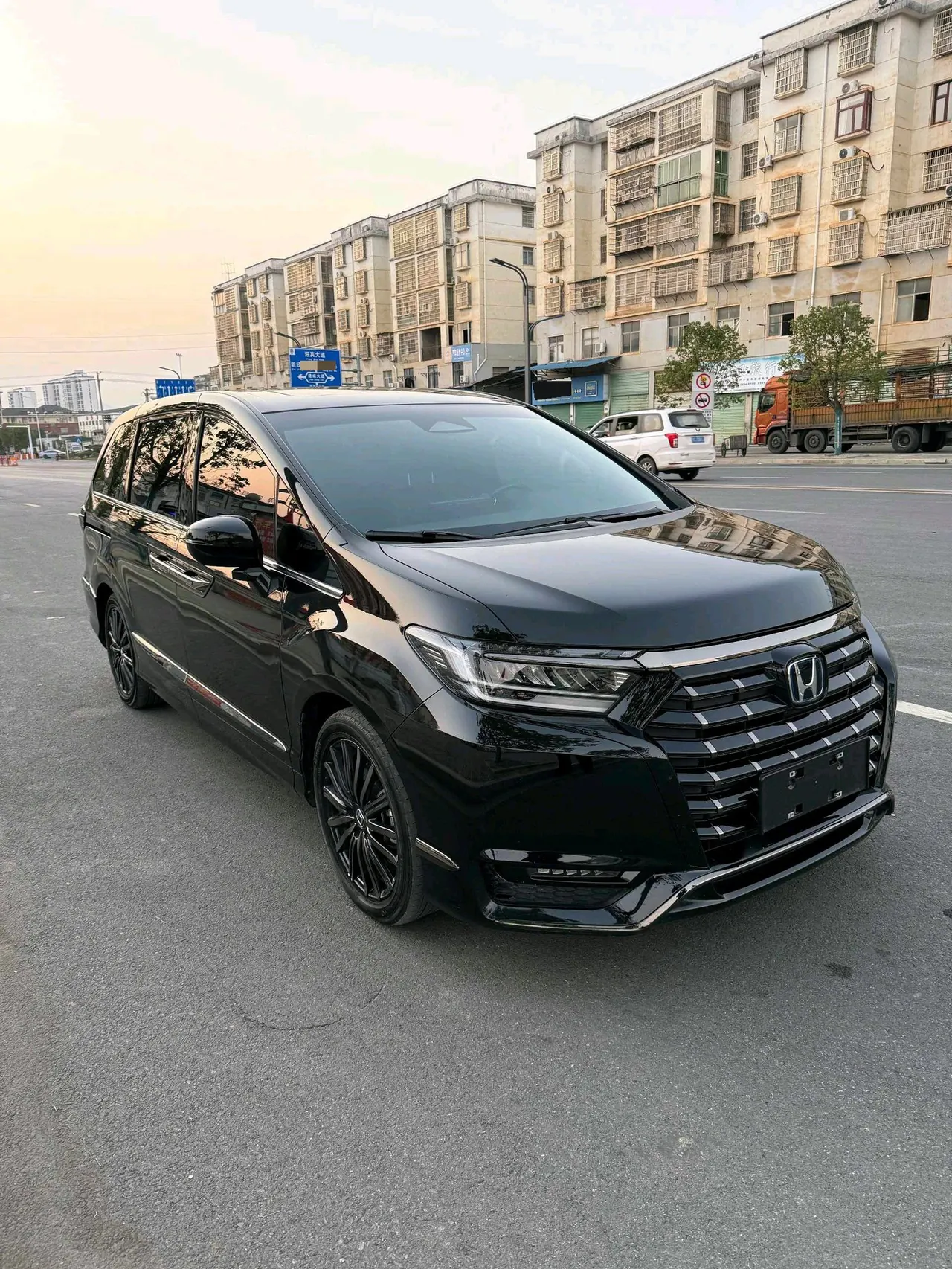 Honda 2024 Alishen e:HEV 2.0 Stepless Deluxe Automatic Gear 9